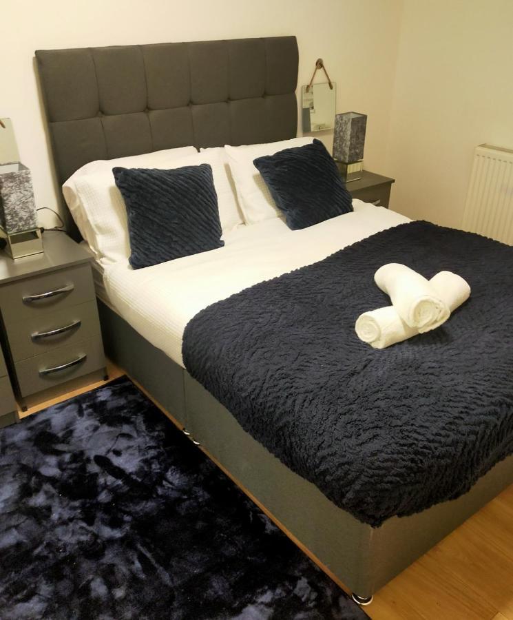 Impeccable 2-Bed House Apartman London Kültér fotó
